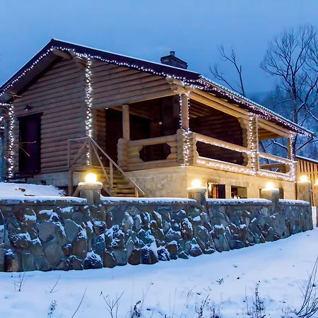 Bozhena Holiday park Mykulychyn